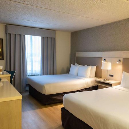 Radisson Hotel Fort St John Fort St. John ภายนอก รูปภาพ